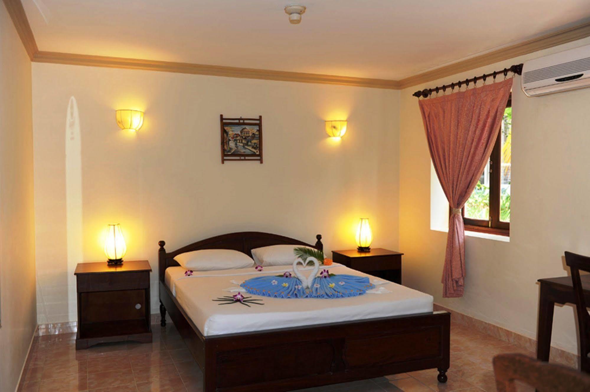 Vinh Suong Seaside Hotel And Resort Phan Thiet Exteriör bild